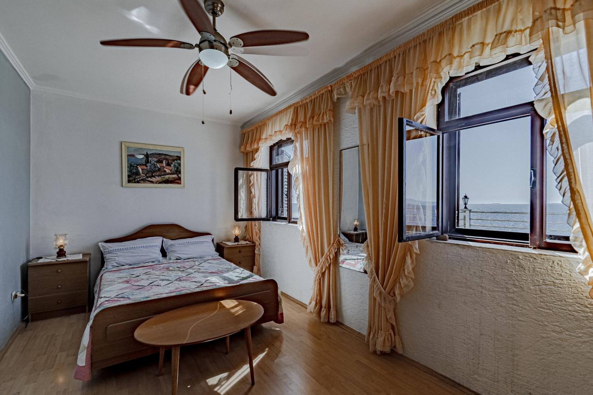 Family Friendly Apartments With A Swimming Pool Zavalatica, Korcula - 183 Eksteriør billede