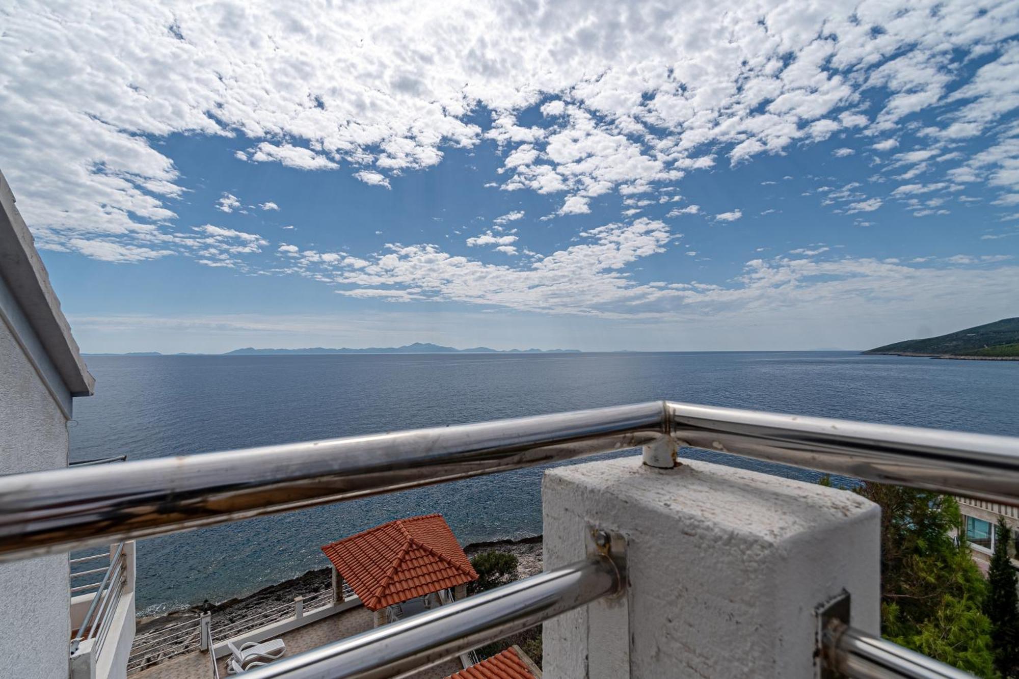 Family Friendly Apartments With A Swimming Pool Zavalatica, Korcula - 183 Eksteriør billede